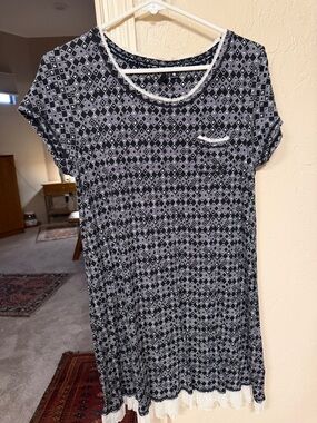 Kensie Black and White nightgown